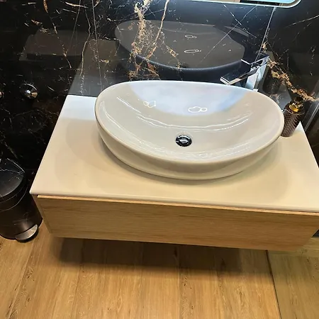 Niko Apartment